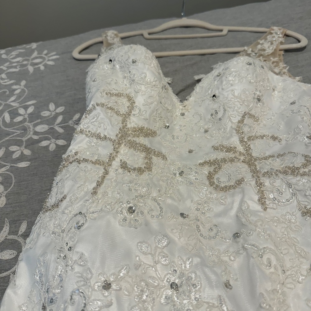 Wedding dress